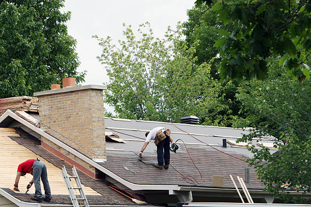 Best Emergency Roof Repair  in Clintonville, WI